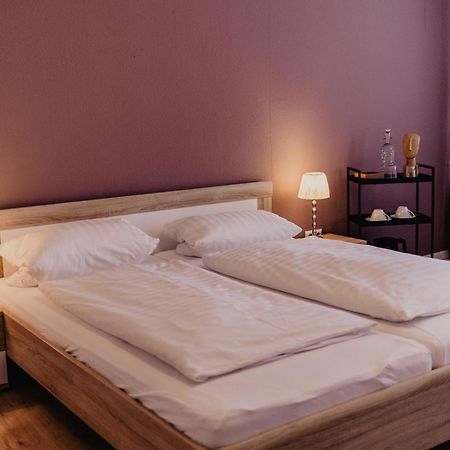 Faehrhaus Kollmar Hotel Екстериор снимка